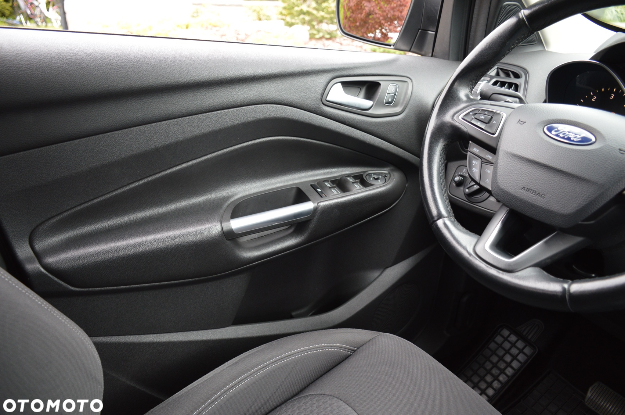 Ford Kuga 2.0 TDCi 4x4 Titanium - 29