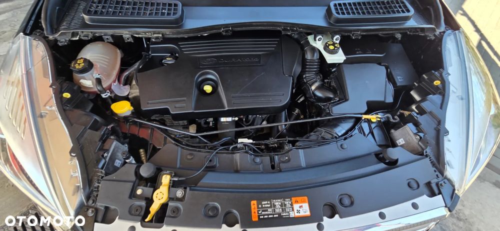 Ford Kuga 2.0 TDCi 4x4 Titanium - 38