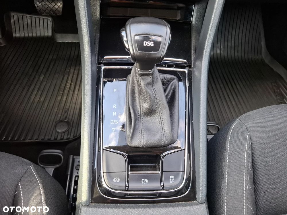 Skoda Karoq 1.6 TDI SCR DSG Ambition - 27