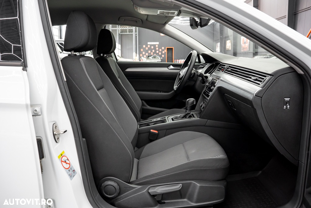 Volkswagen Passat 1.6 TDI DSG Comfortline - 12