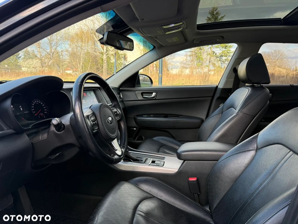 Kia Optima Plug-in Hybrid - 16