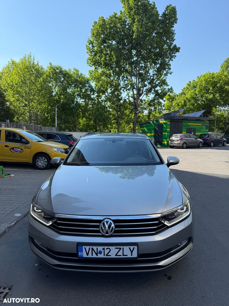 Volkswagen Passat 2.0 TDI DSG Comfortline - 4