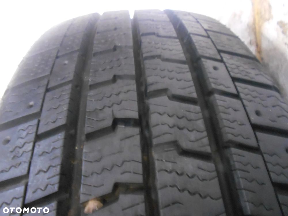 OPONA POJEDYNKA 215/65R15C GOODYEAR CARGO ULTRAGRIP DOT 3117 10MM - 2