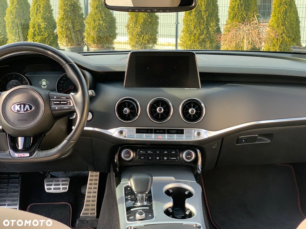 Kia Stinger 3.3 T-GDI V6 GT AWD - 14