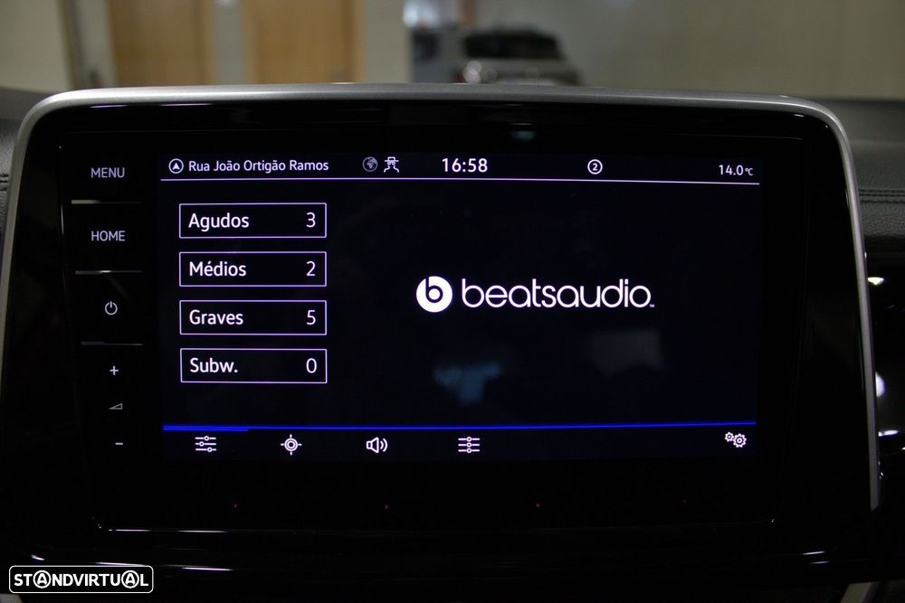 VW T-Roc 2.0 TDI R-Line DSG - 40