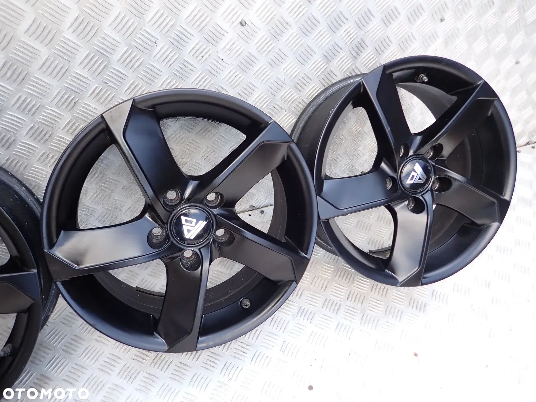 FELGI ALUMINIOWE KIA HYUNDAI 5X114,3 6,5X16 ET42 PIASTA 67 - 4