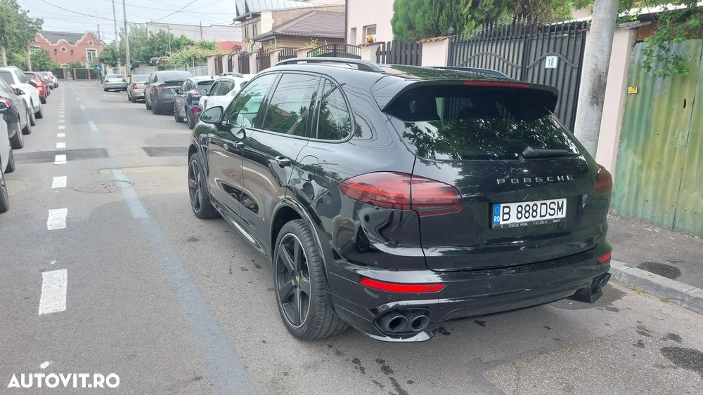 Porsche Cayenne S E-Hybrid Platinum Edition - 4