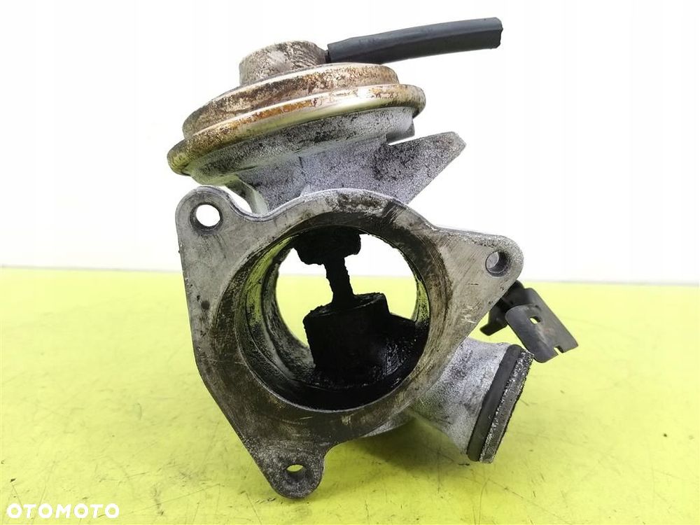 Zawór EGR Mercedes C-klasa 2.2CDI  W203 2000-2007 PIERBURG A611090075A - 6