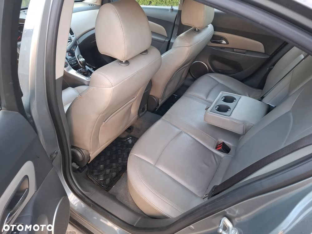 Chevrolet Cruze 2.0 VDCi LS - 6
