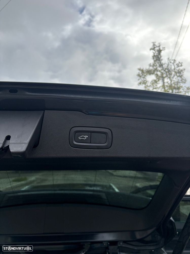 Volvo V60 2.0 D3 Momentum Plus - 17