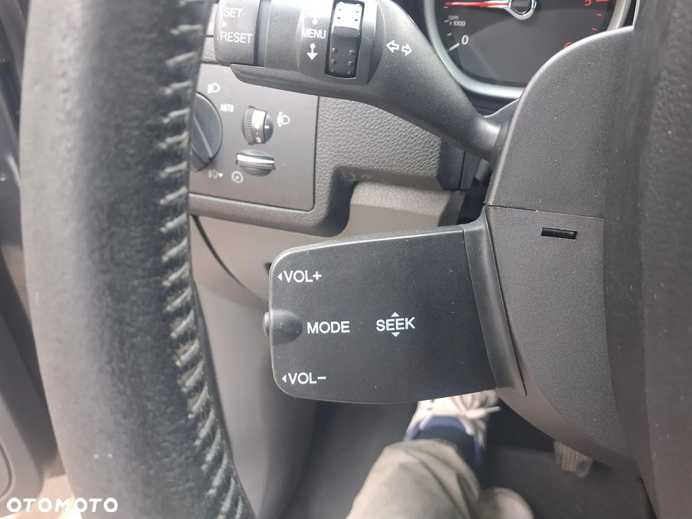Ford Kuga 2.0 TDCi 2x4 Titanium - 28