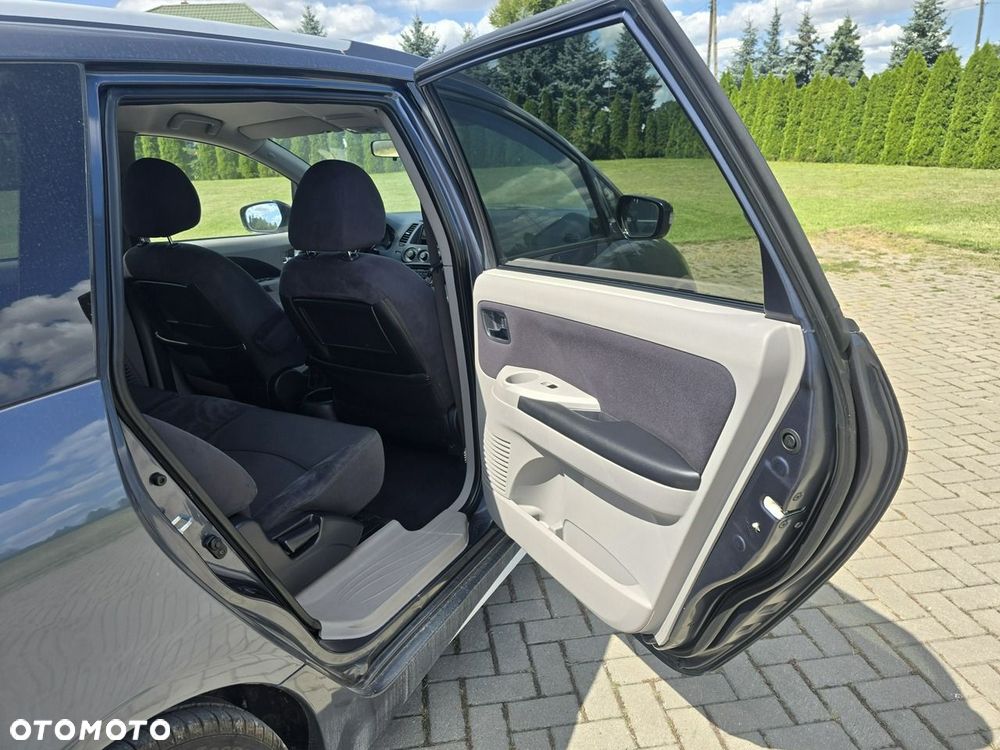 Mitsubishi Grandis - 20