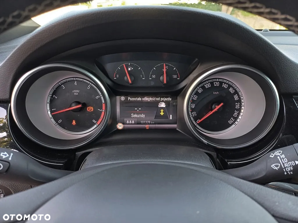 Opel Astra 1.4 Turbo Business - 22