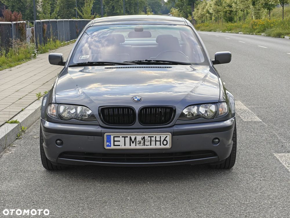 BMW Seria 3 325i - 2