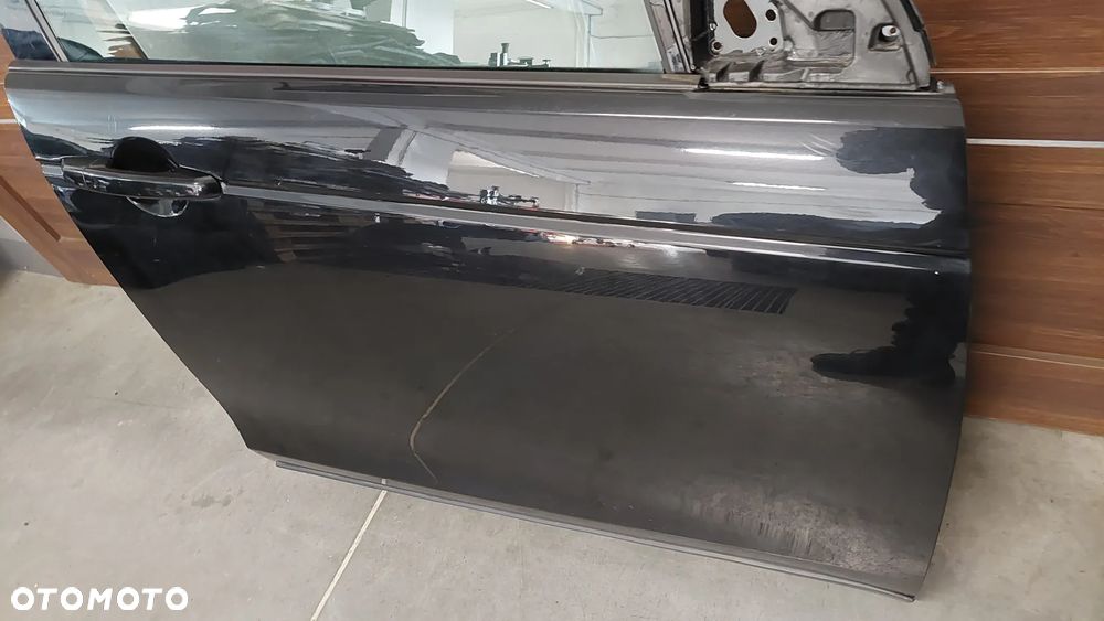 DRZWI PRAWY PRZÓD LAND ROVER DISCOVERY R2017 KOLOR LRC 820 SANTORINI BLACK - 2
