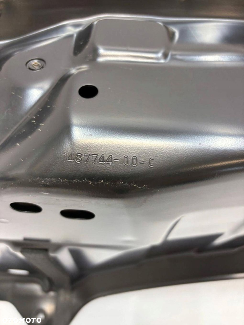 Tesla Y Pas Poszycie Tył Tylne 1487744-00-C nowe - 9
