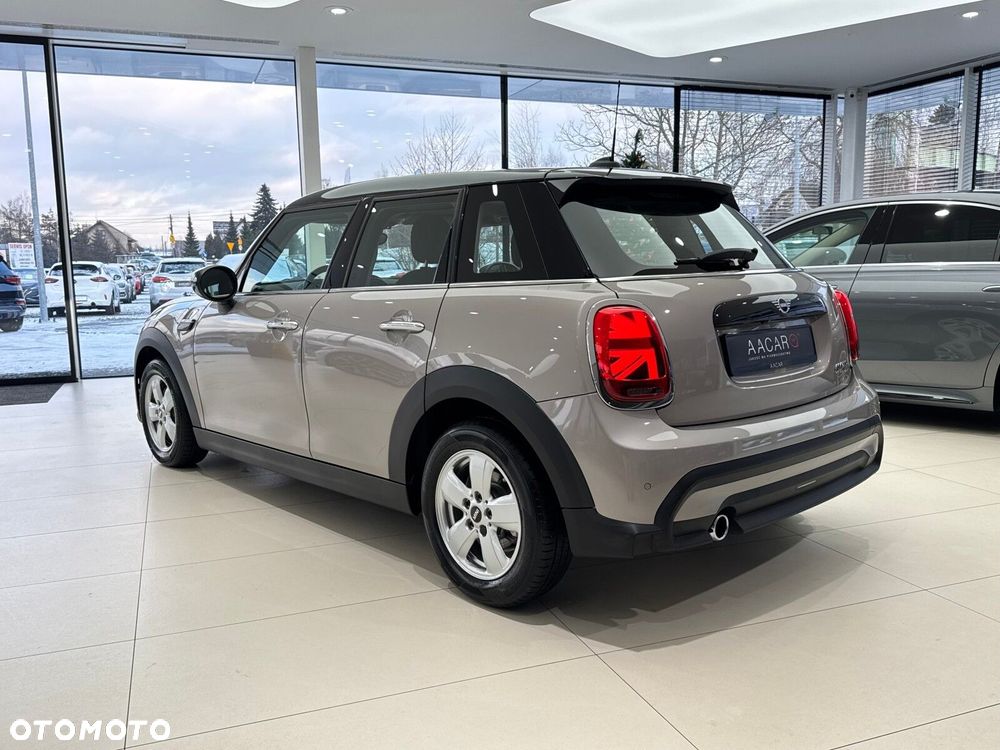 MINI Cooper Standard - 3