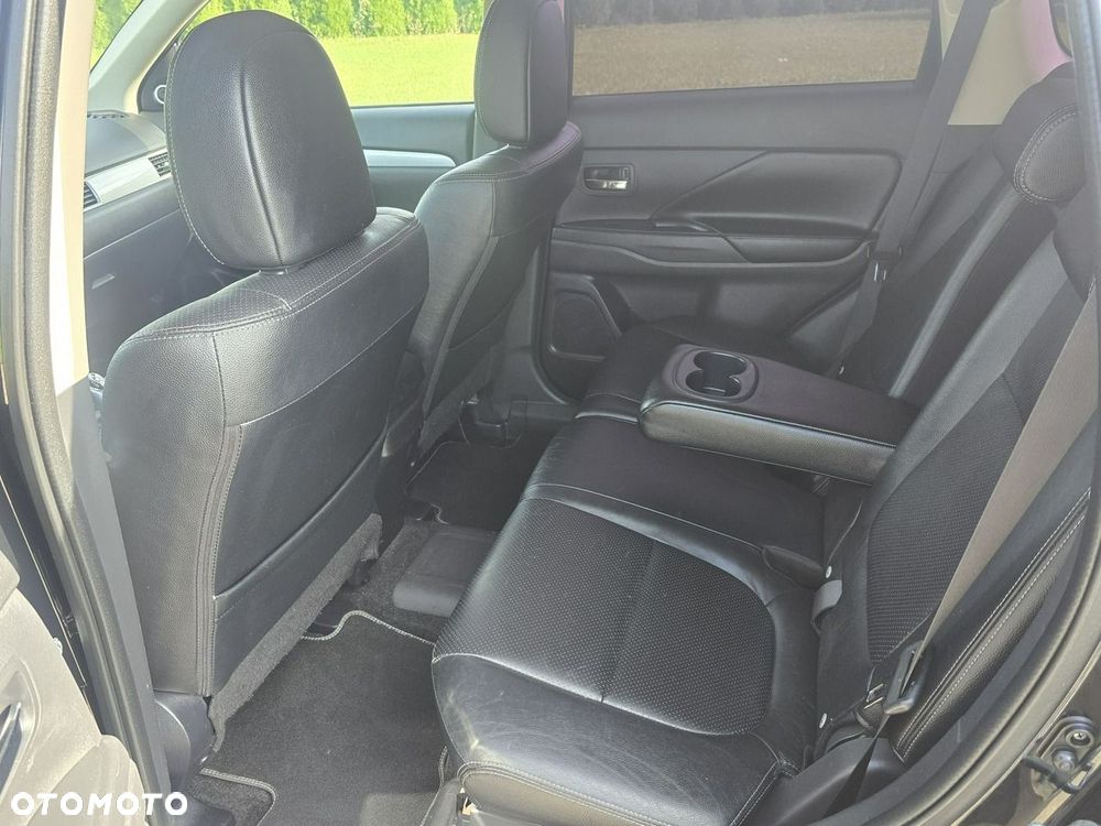 Mitsubishi Outlander - 20