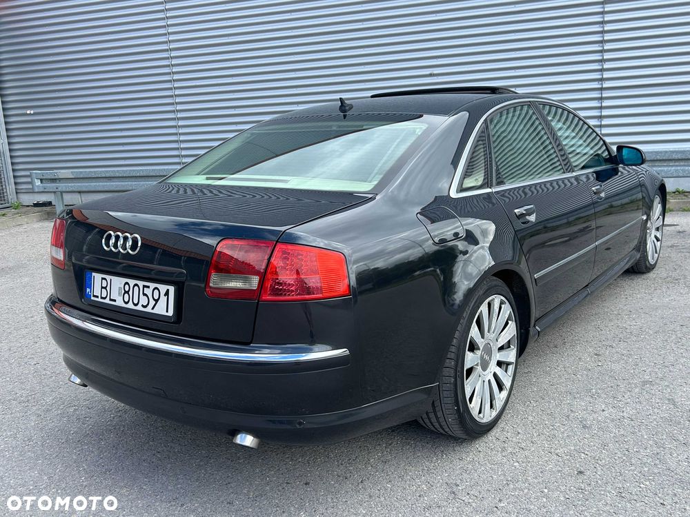 Audi A8 - 4
