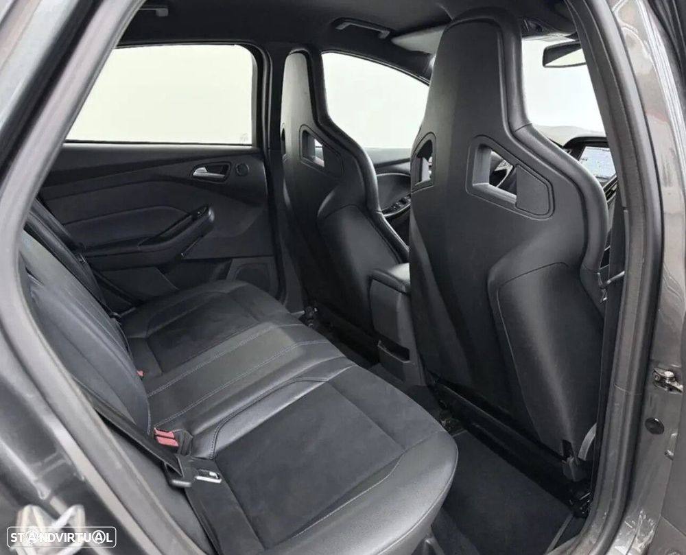 Ford Focus 2.3 EcoBoost RS Pack Performance - 13