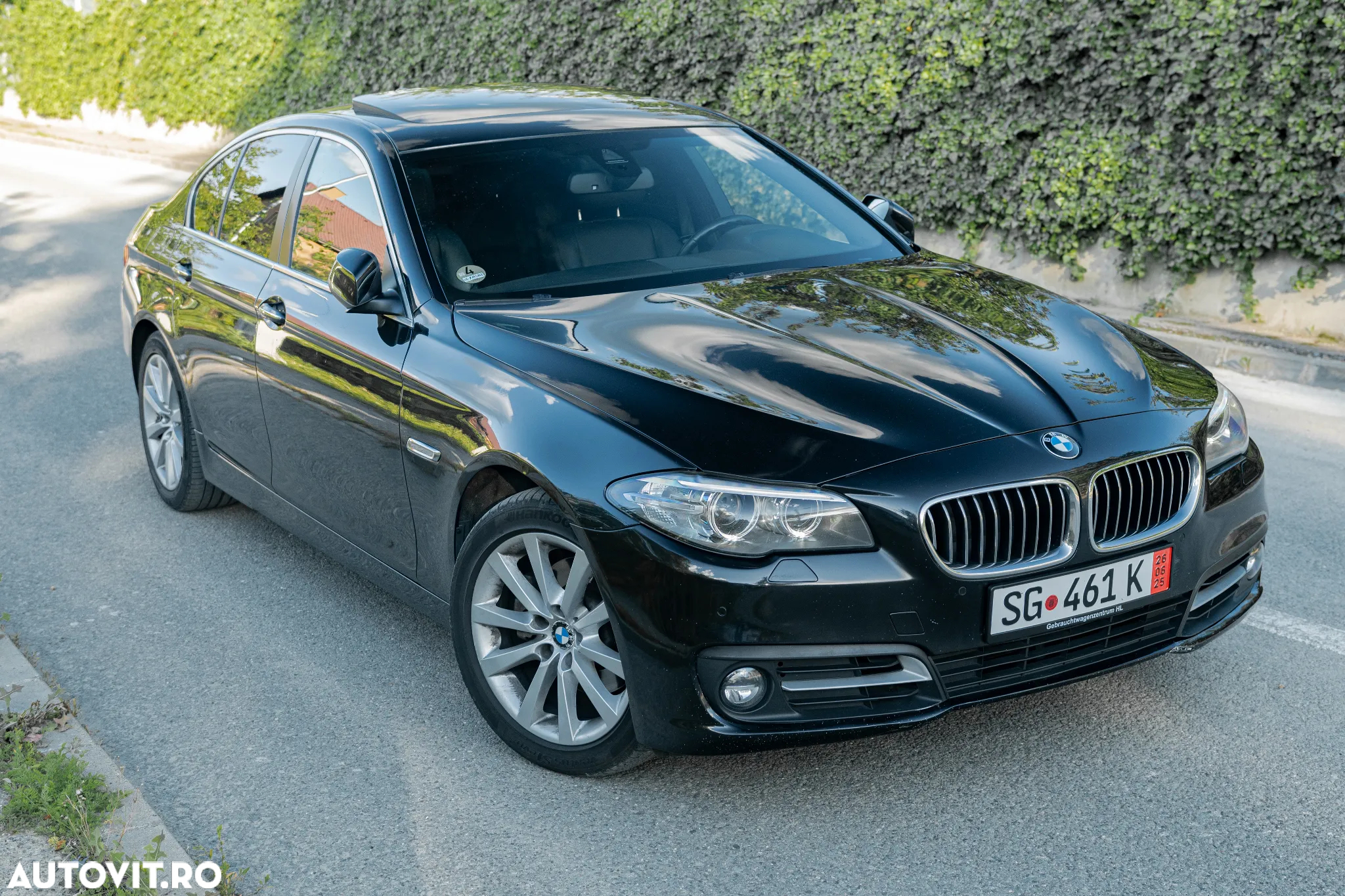 BMW Seria 5 520d xDrive - 2