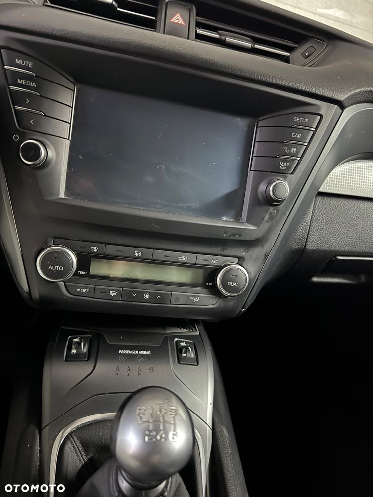 Toyota Avensis 2.0 D-4D Premium - 13