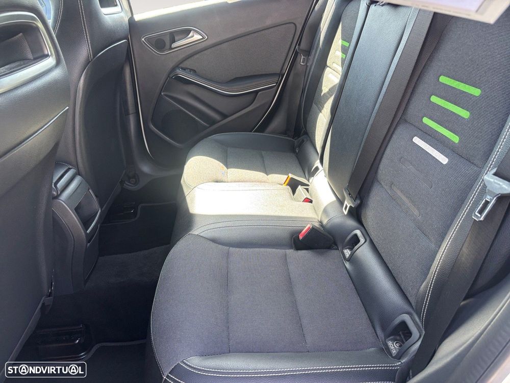 Mercedes-Benz A 160 d Urban - 13