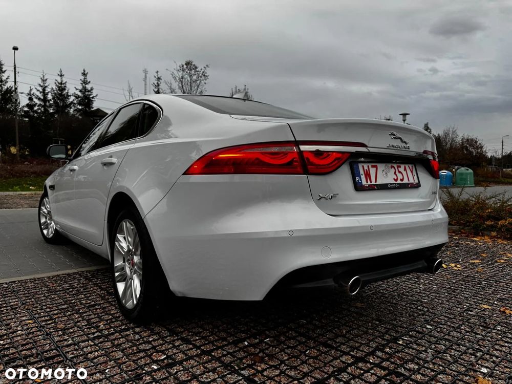 Jaguar XF - 5