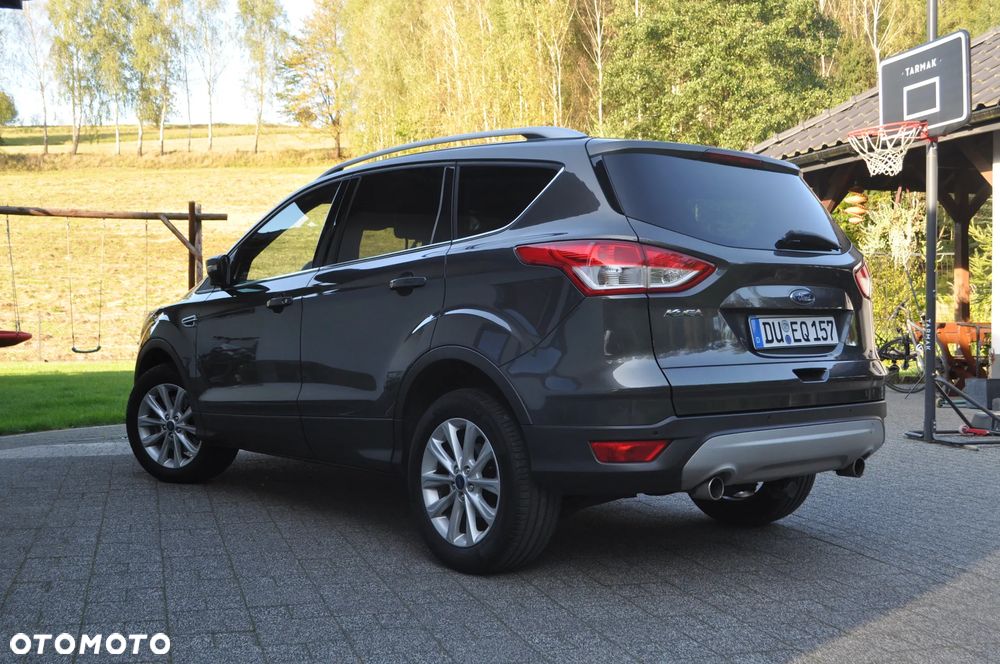 Ford Kuga 2.0 TDCi 2x4 Titanium - 5