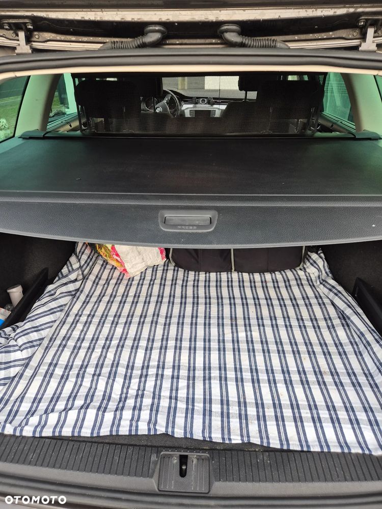Volkswagen Passat 2.0 TDI (BlueMotion Technology) Highline - 37