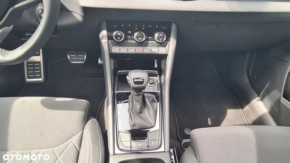 Skoda Karoq 1.5 TSI ACT Sportline DSG - 18