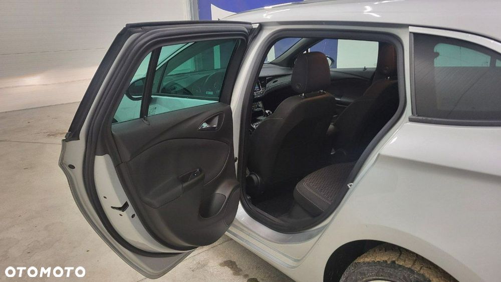 Opel Astra 1.6 CDTI Dynamic S&S - 19