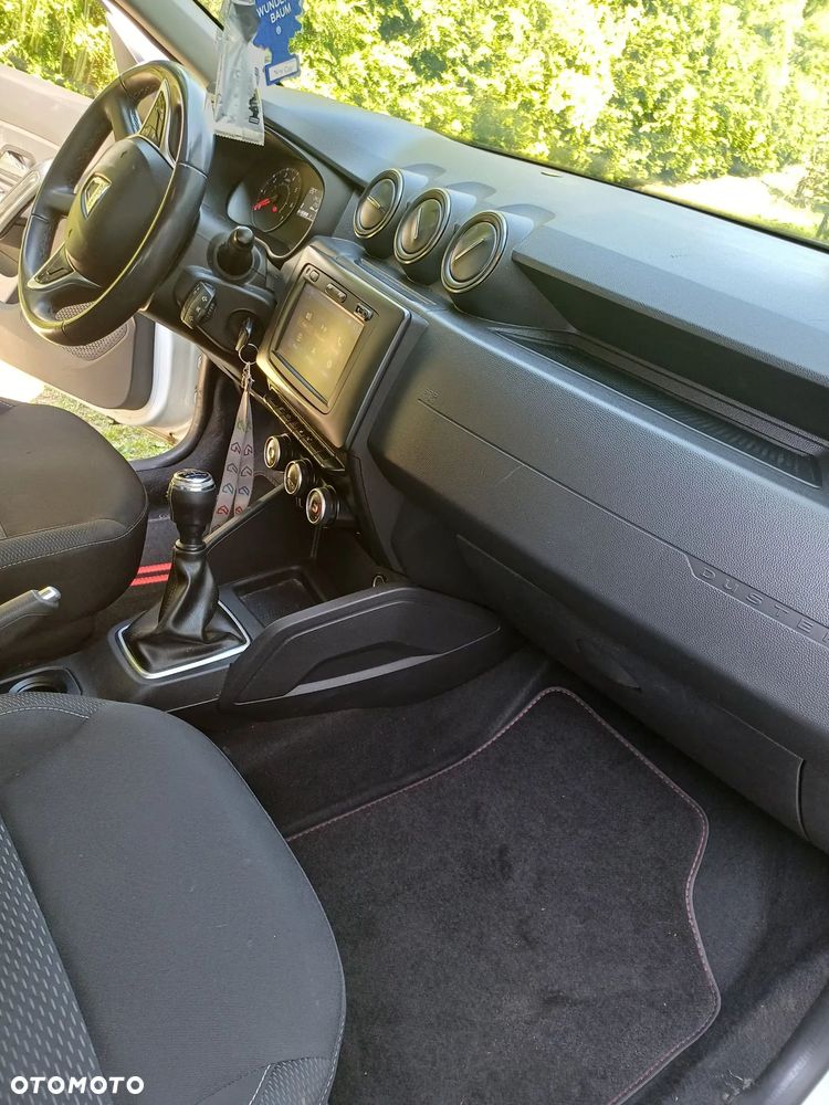Dacia Duster 1.6 SCe Ambiance S&S - 11