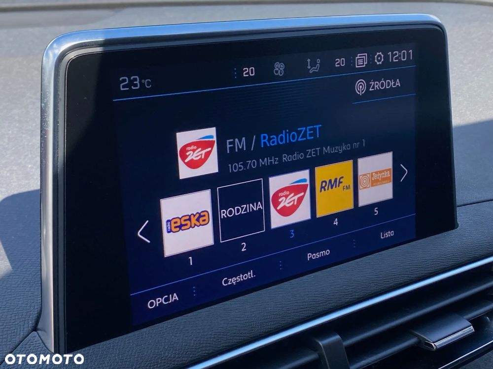 Peugeot 3008 1.2 PureTech GPF Allure S&S - 16