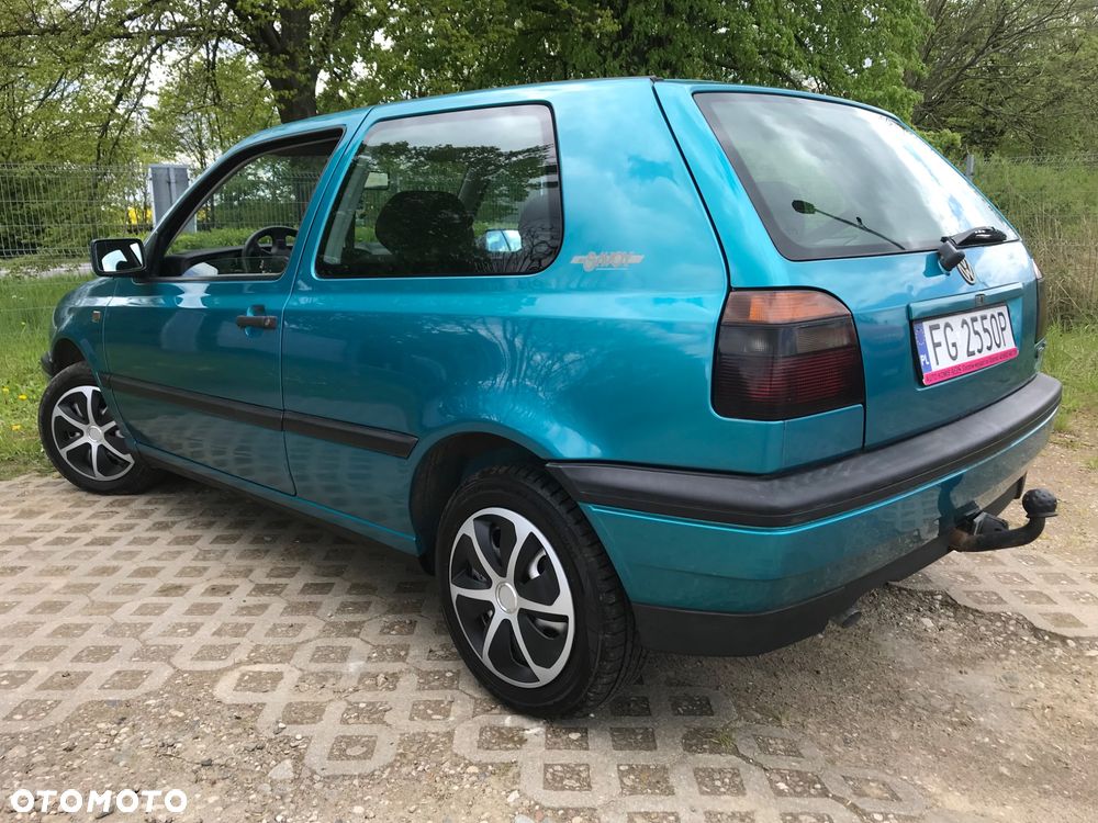 Volkswagen Golf - 5