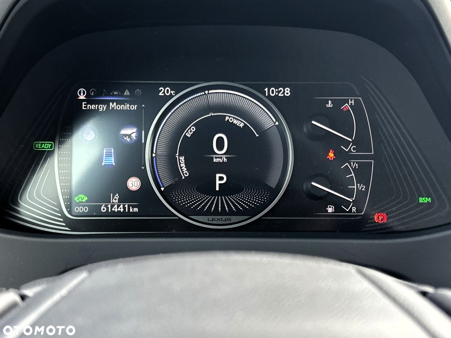 Lexus UX - 16
