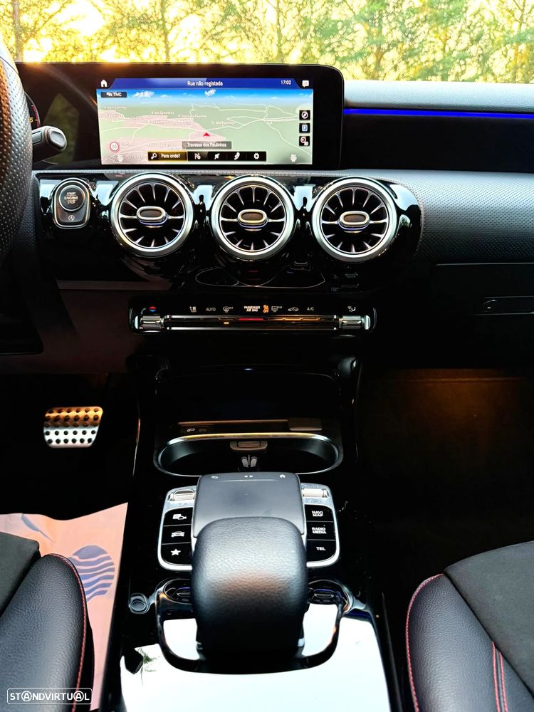 Mercedes-Benz A 180 d 7G-DCT AMG Line - 12