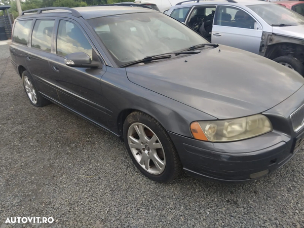 Dezmembrez Volvo V70  an 2008 motor 2.4 euro 4 Automat