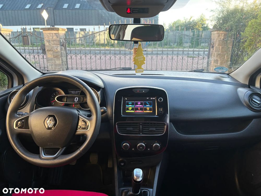 Renault Clio - 9