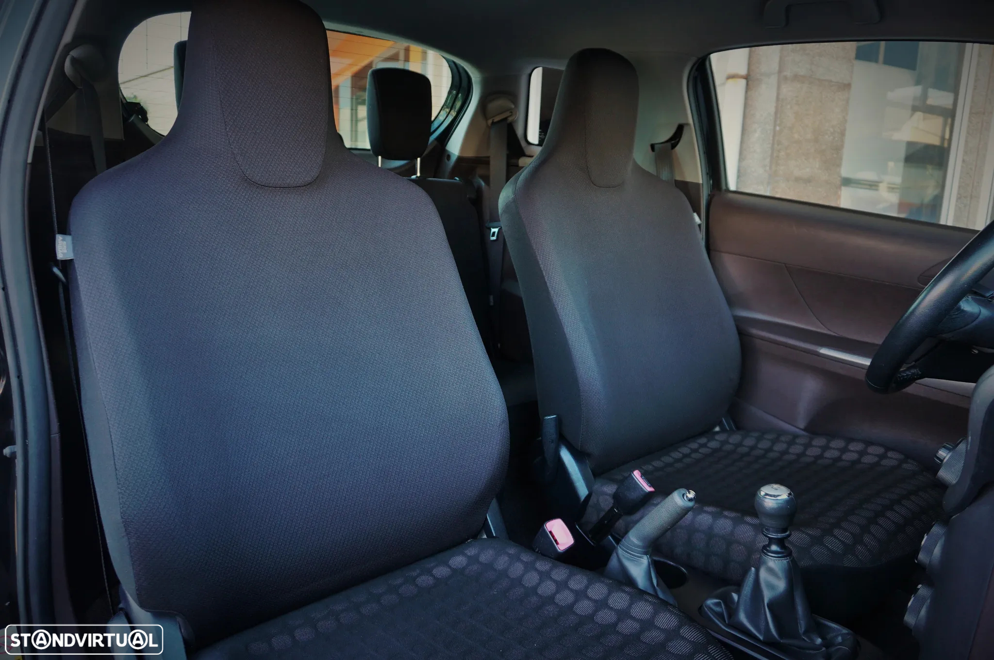 Toyota iQ 1.0 VVT-i - 13