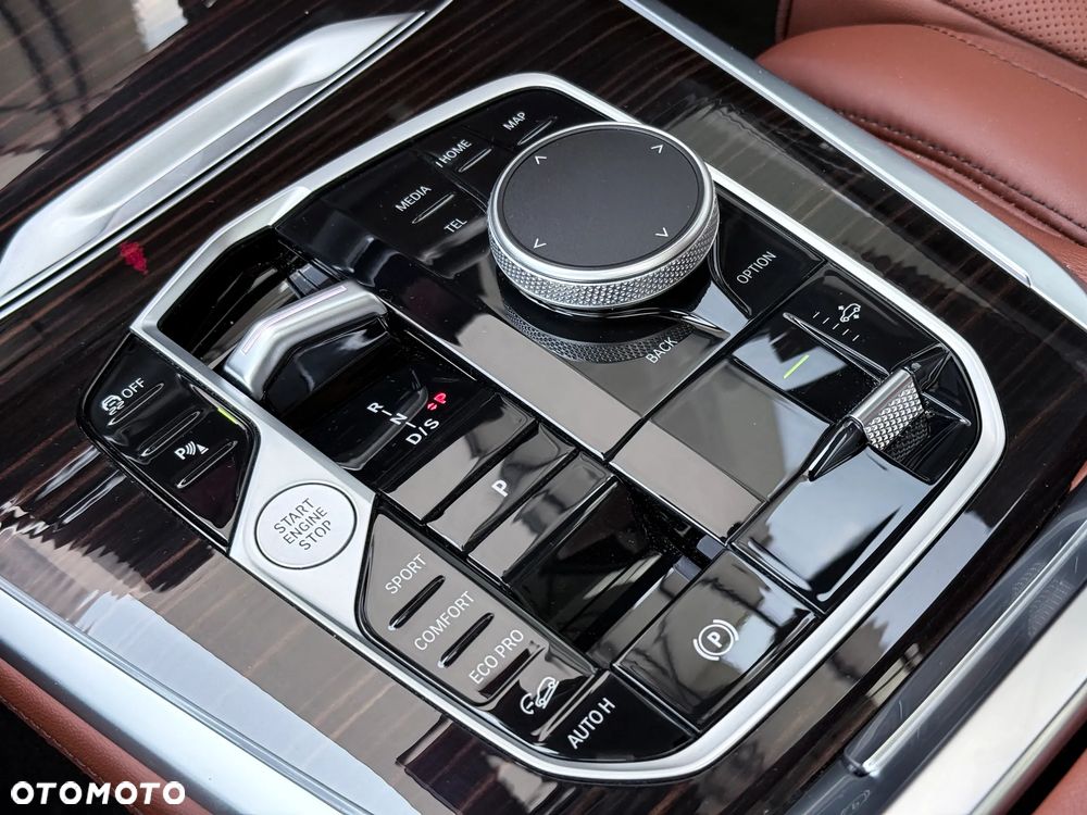 BMW X7 xDrive40d mHEV sport - 24