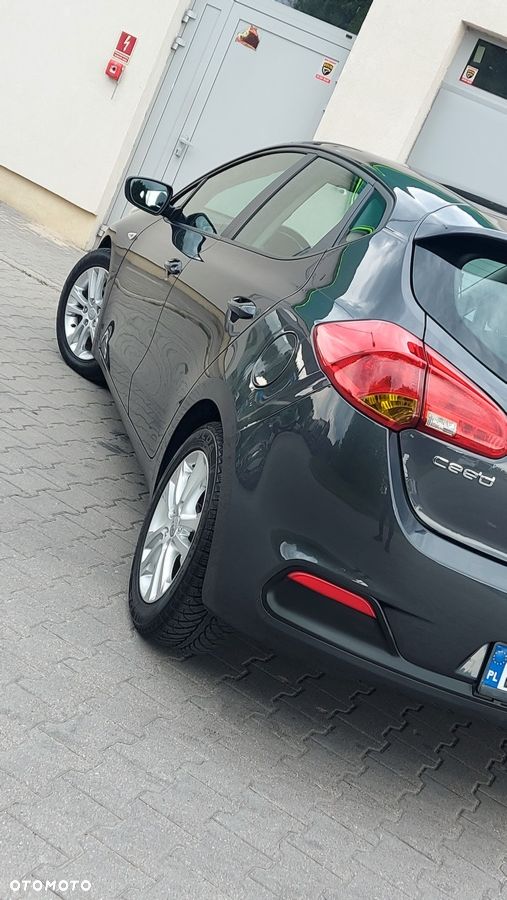 Kia Ceed - 26
