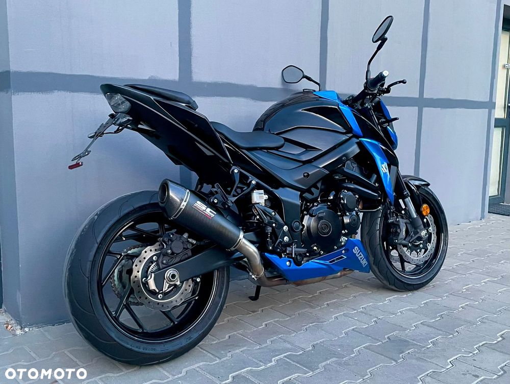 Suzuki GSX - 3