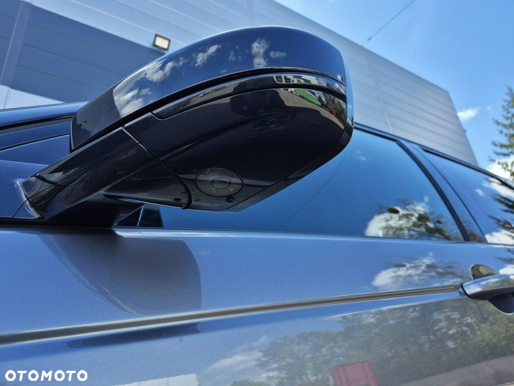 Land Rover Discovery Sport - 16