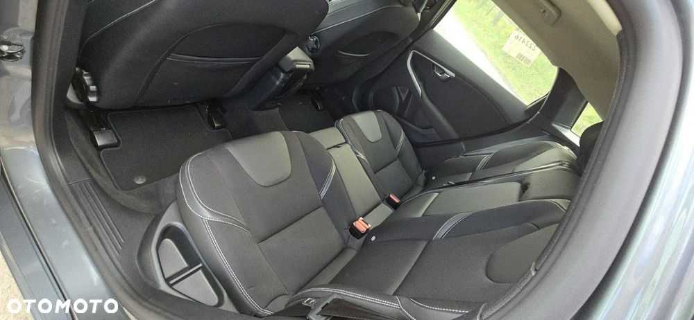 Volvo V40 - 13