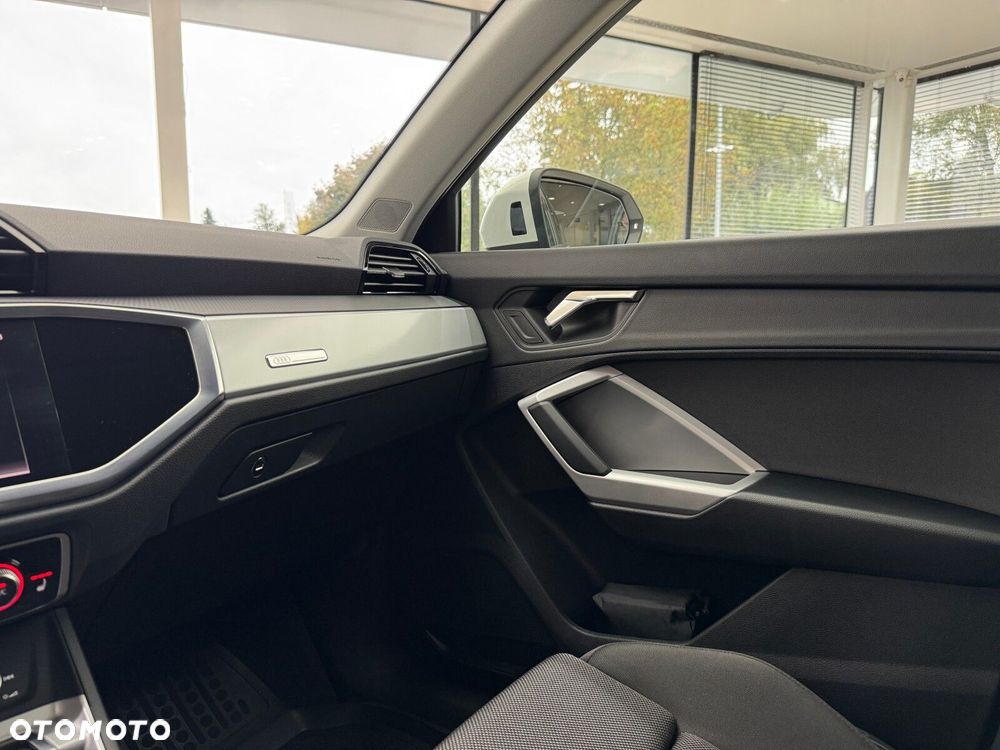 Audi Q3 35 TFSI S tronic - 27