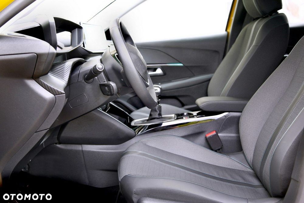 Peugeot 208 PureTech 100 Style - 14