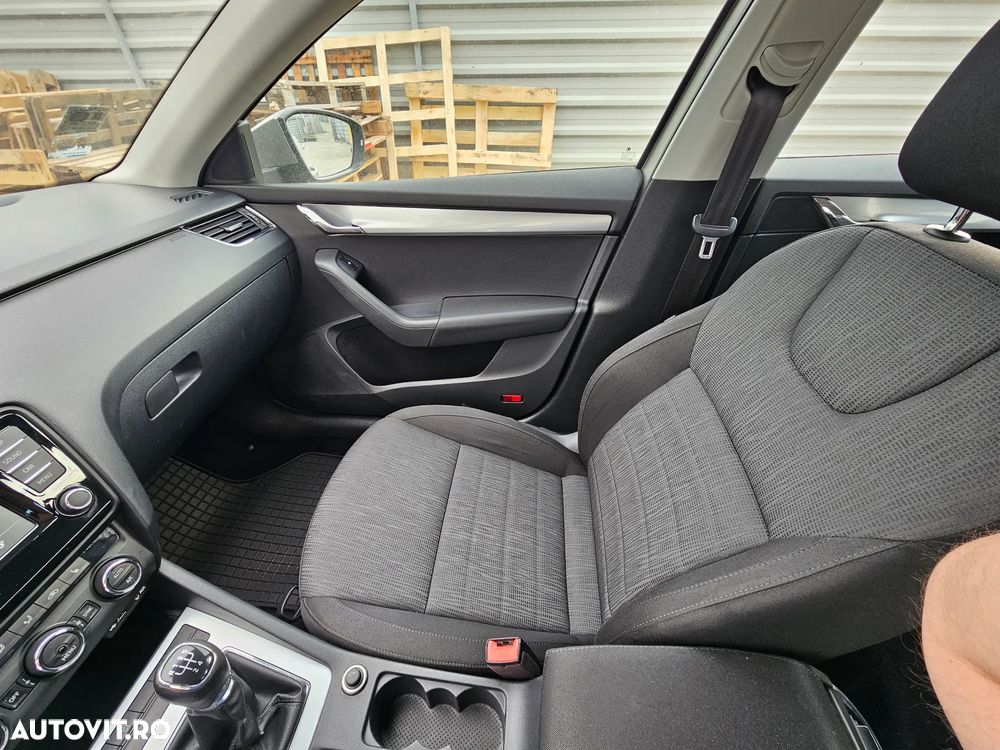 Skoda Octavia 1.6 TDI Style - 9
