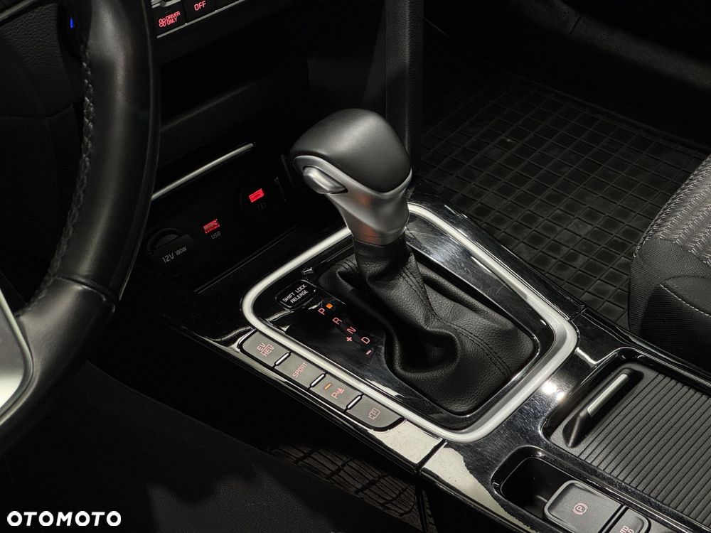 Kia Ceed 1.6 GDI PHEV L DCT - 11