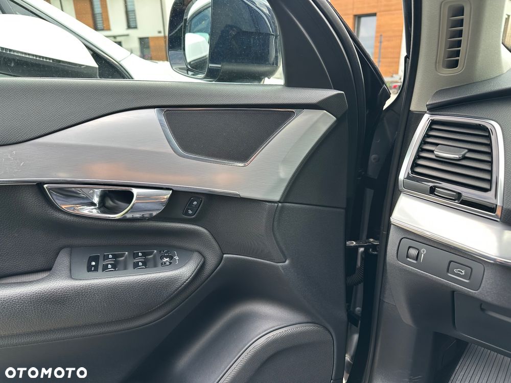 Volvo XC 90 D5 AWD Momentum - 18